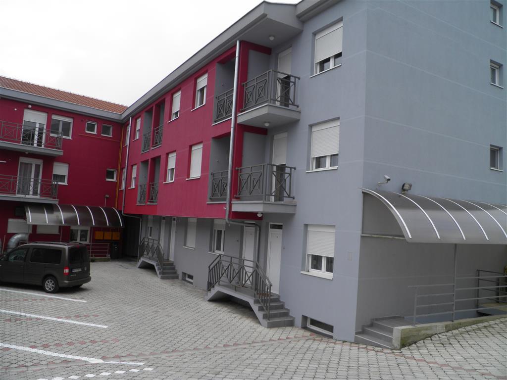 B&B Zmajevo Gnezdo 021 Sremska Kamenica Ngoại thất bức ảnh