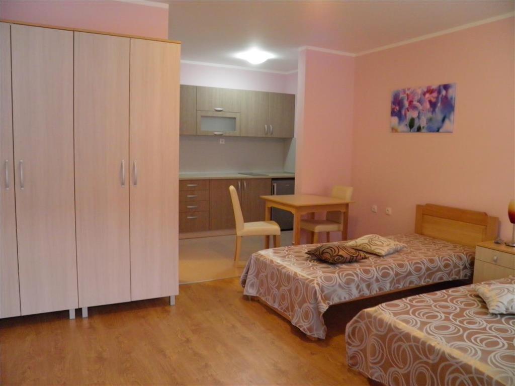 B&B Zmajevo Gnezdo 021 Sremska Kamenica Ngoại thất bức ảnh