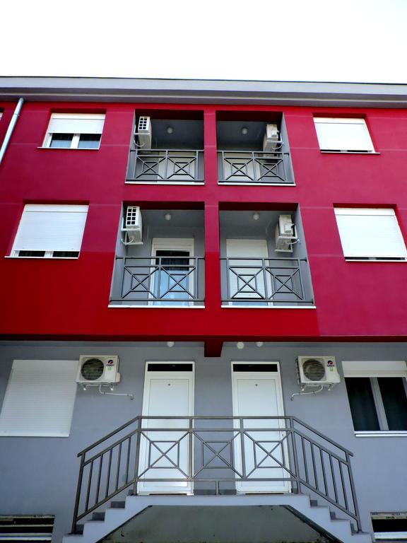 B&B Zmajevo Gnezdo 021 Sremska Kamenica Ngoại thất bức ảnh
